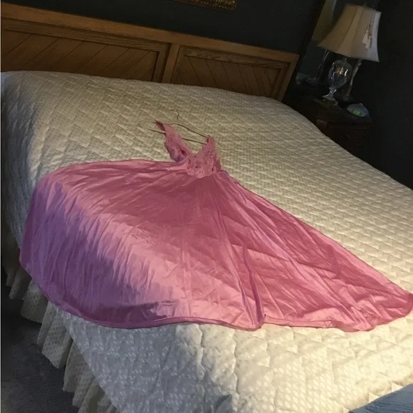 Pink Sexy Night Grown - Picture 14 of 15